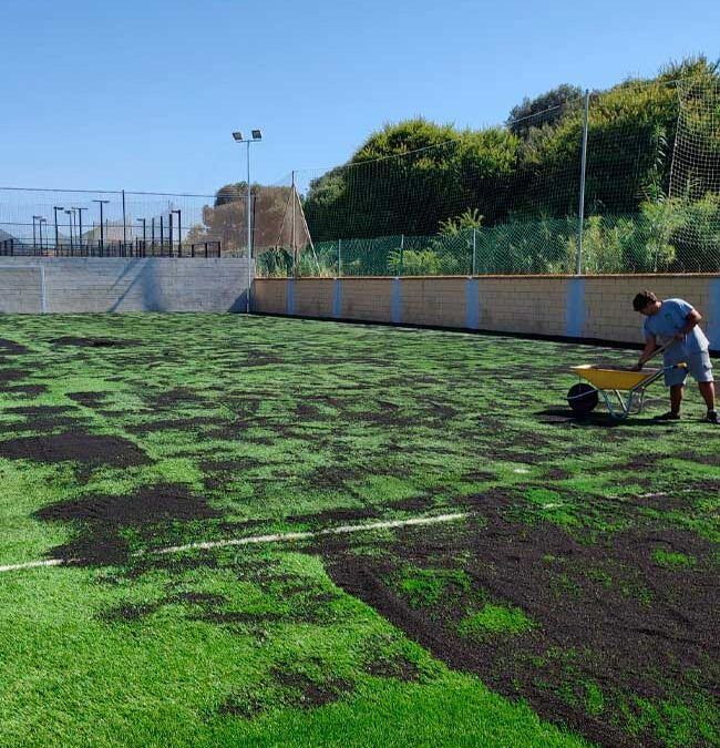 Mantenimiento de Césped Artificial en Sevilla: La Guía Definitiva